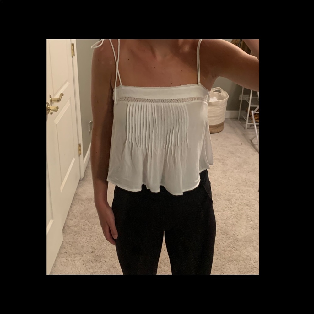 Urban outfitters crop white tank-size XS